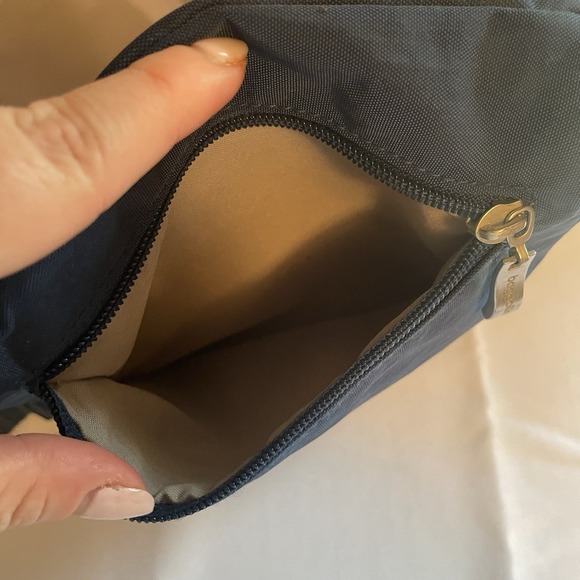BAGGALLINI Nylon Navy Blue Around Town Crossbody Bag RFID BLOCKING Purse - Picture 6 of 12